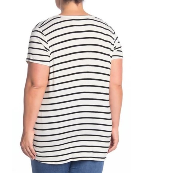 H By Bordeaux Split Neck Striped TOP - Picture 2 of 6